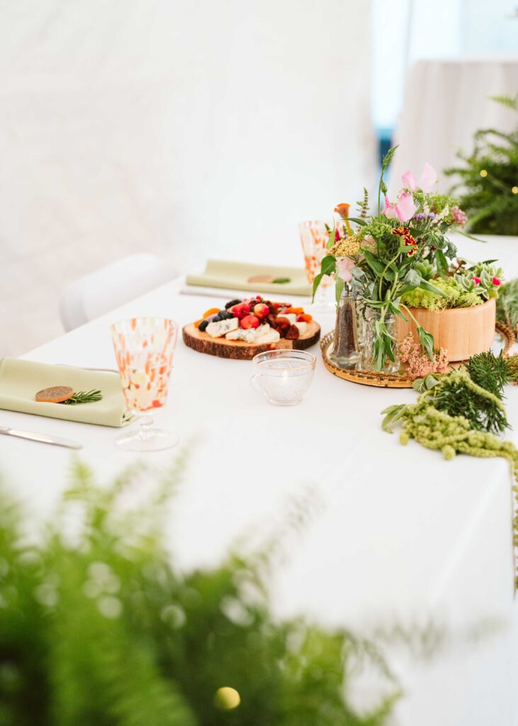 NH New England Rockingham Country Club wedding summer seacoast photographer  New Hampshire wild flowers botanical ferns details