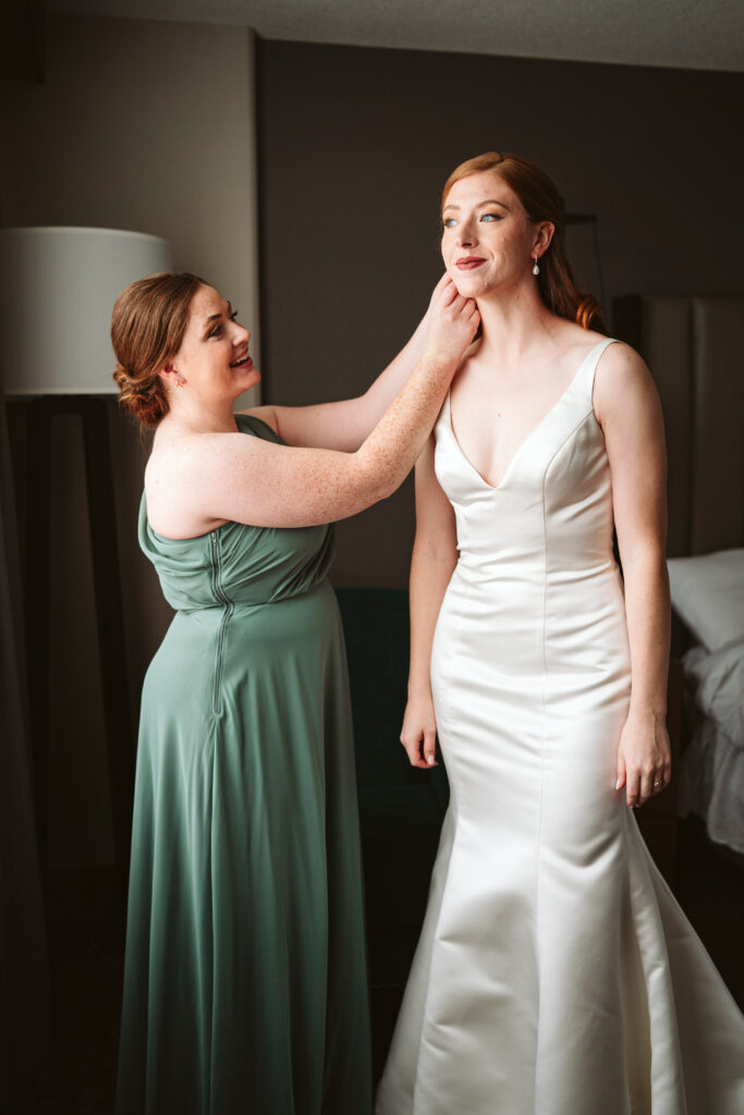 Getting Ready / Bride / Shot List / New England / Massachusetts Photographer / NH Photographer / Wedding