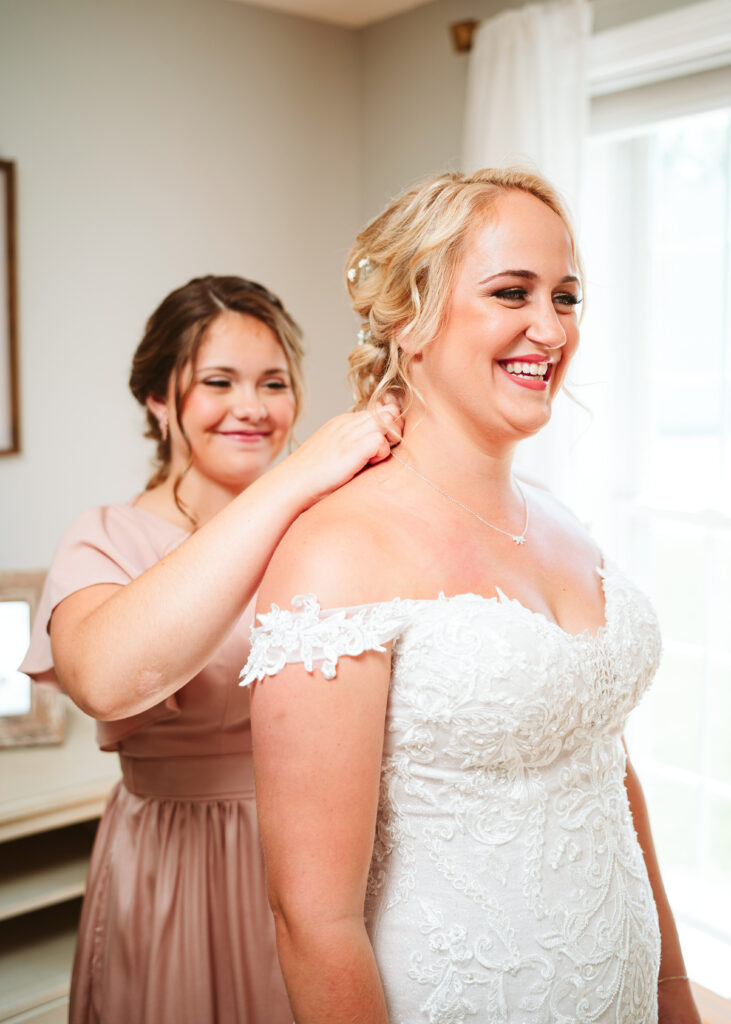 Getting Ready / Bride / Shot List / New England / Massachusetts Photographer / NH Photographer / Wedding