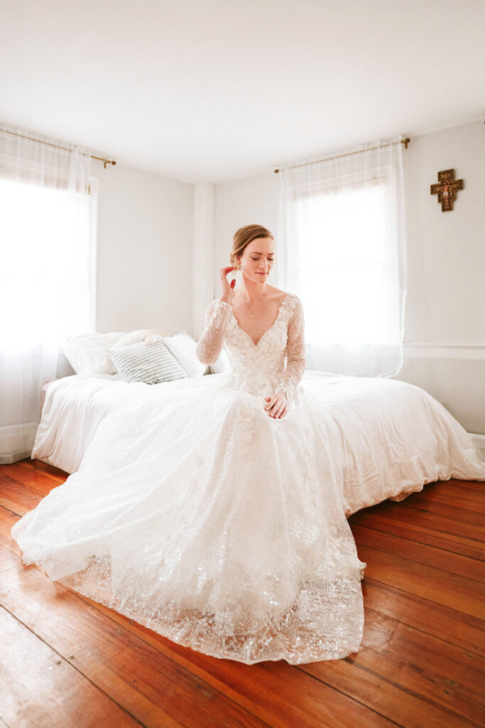 Behind the Scenes / Beautiful Bride / Essential Shots List / New England Romance / Massachusetts Photographer's Touch